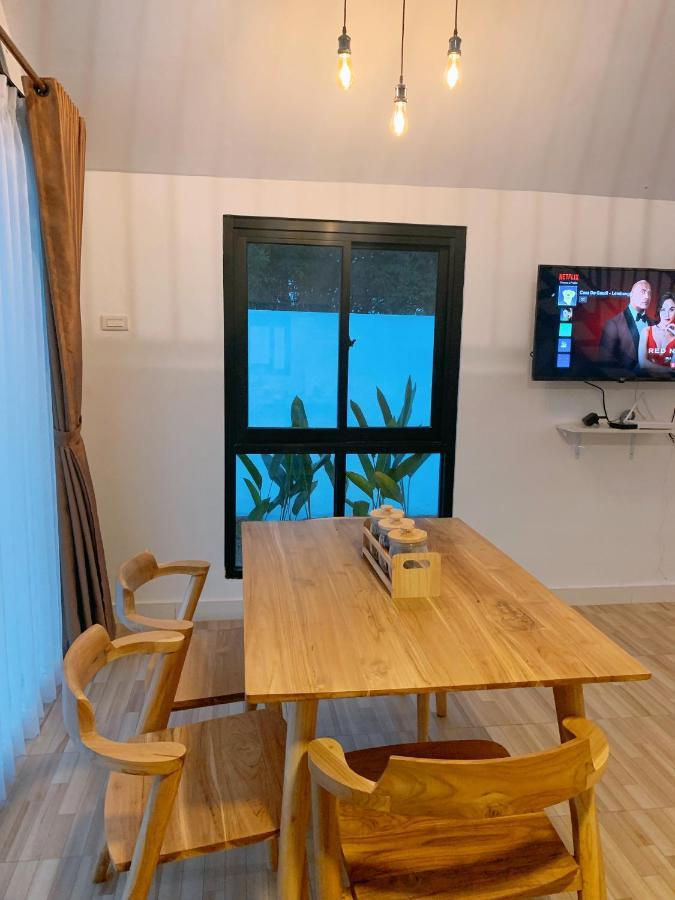 Casa De Gaudi Lembang Villa Eksteriør bilde